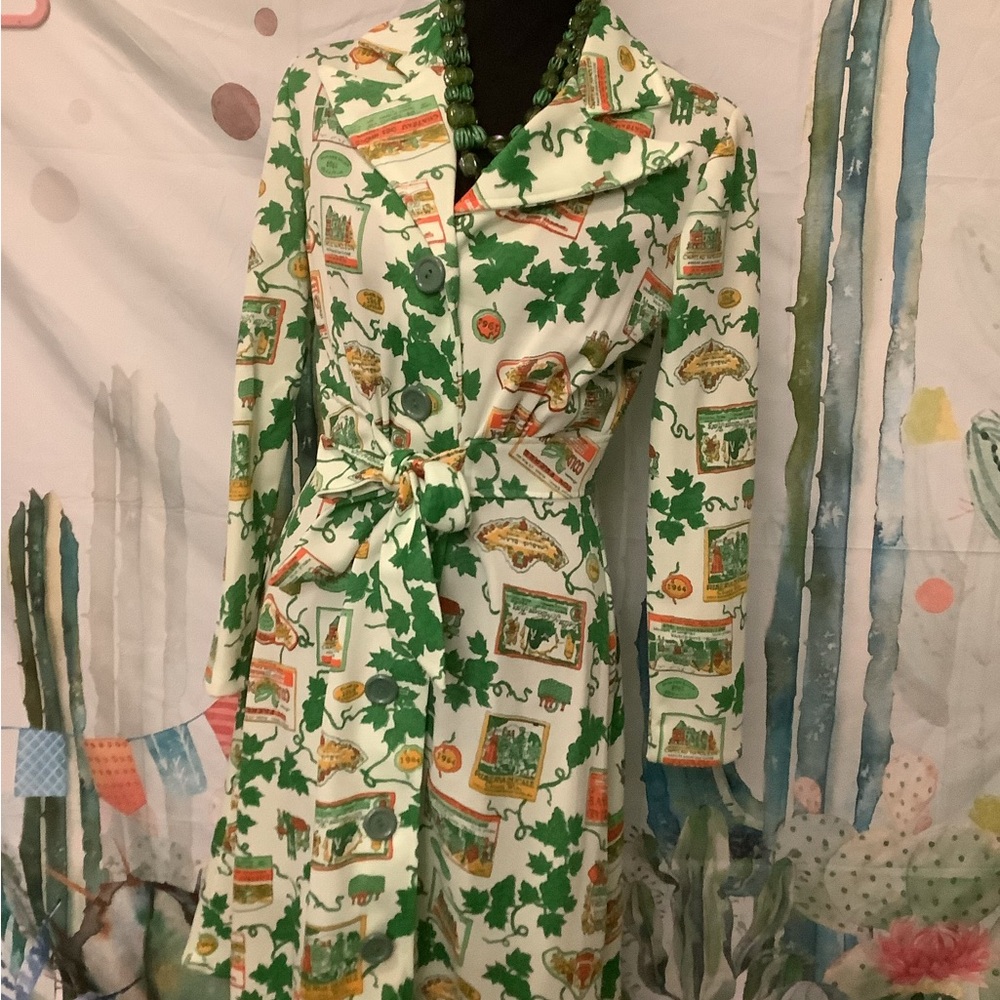 Women’s vintage dress size 14 unique green dress